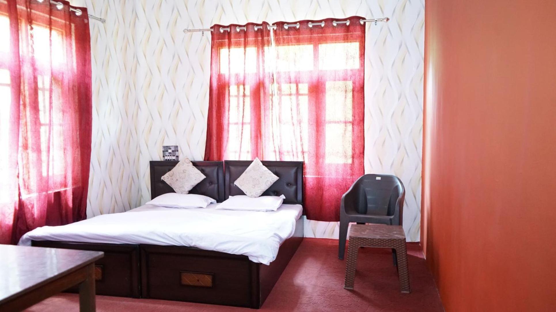 Green Resort Srinagar  Exterior photo